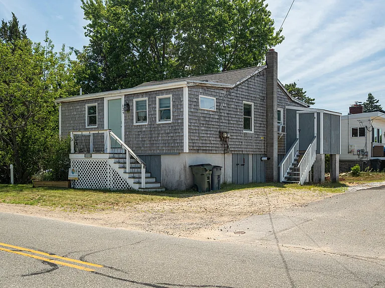129 Old Point Rd — Photo 21