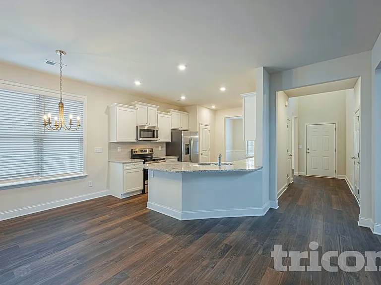 317 Oxbow St — Photo 6