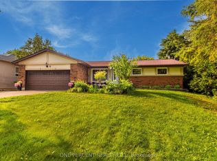 8 Cardwell Ct, Adjala Tosorontio, ON L0G1W0