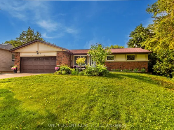 8 Cardwell Ct, Adjala Tosorontio, ON L0G 1W0