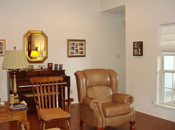 3rd image of 3133 Clearview Dr