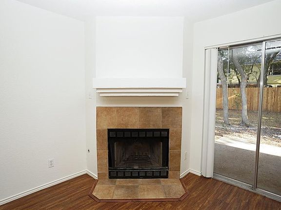 4th image of 1515 Lantern Light Dr