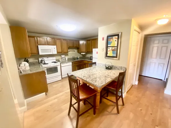 1373 Post Rd, Wells, ME