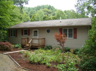 112 Beaver Falls Ln, Hillsville, VA 24343