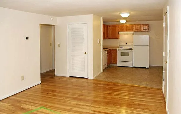 Westside Colonial — Photo 2