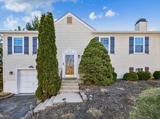 10718 Hunters Chase Ln, Damascus, MD 20872