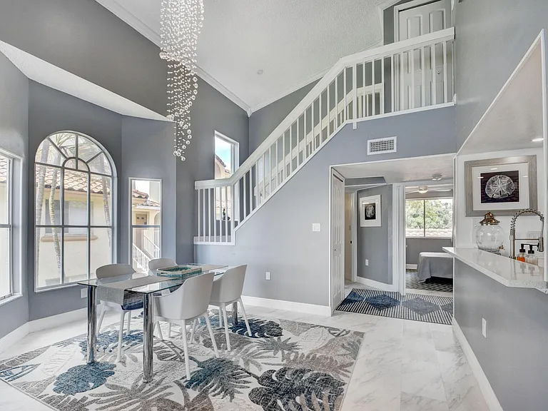 9204 Glenmoor Dr — Photo 10