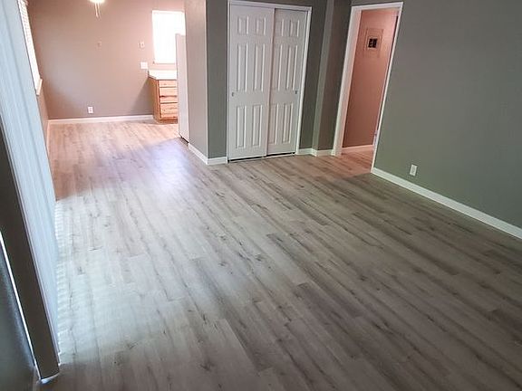 2nd image of 1465 Benton Dr #3