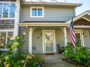 1654 Heritage Dr, Lowell, IN