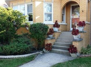 6049 W Nelson St, Chicago, IL 60634