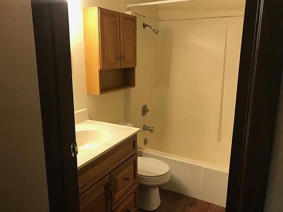 5th image of 6880 Wagoner Dr APT 4