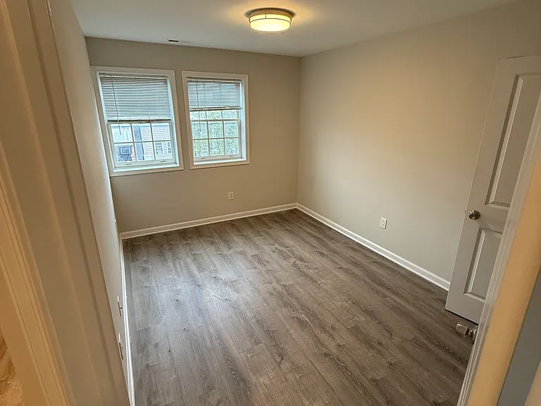 1921 Rosedale St NE #3 — Photo 20