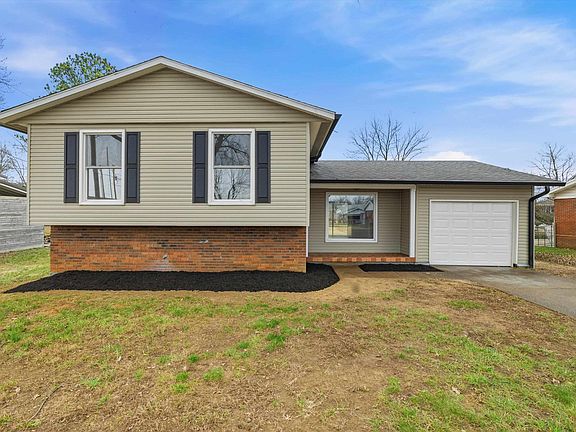 4th image of 186 Melwood Pl