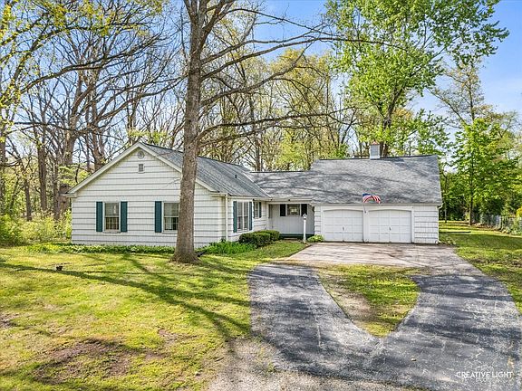 2nd image of 29W007 Oak Ln