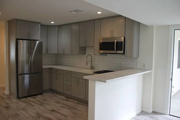 74 Zaca St #B — Photo 3