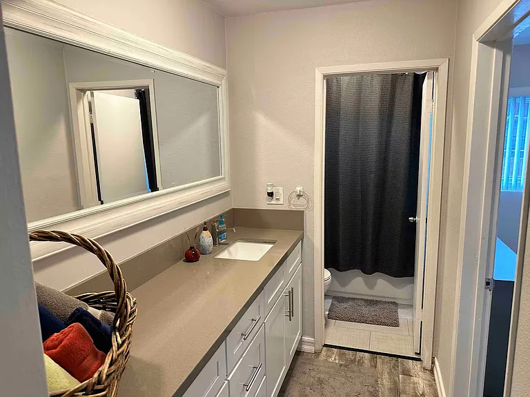 2055 Albatross St #6 — Photo 15