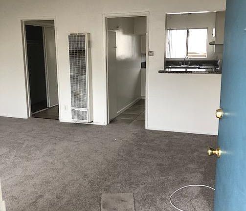3rd image of 18415 Prairie St APT 22
