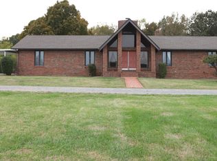 2996 Jacobs Pillar Rd, Smithville, TN 37166