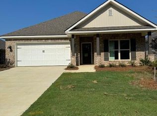 218 Serenity Lake Dr, Pearl, MS