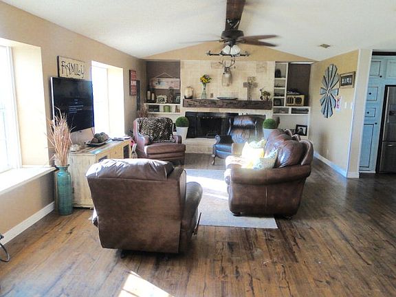 4th image of 1008 N County Road 1110