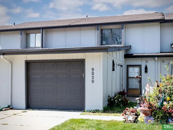 9020 Gary Cir, Omaha, NE 68138