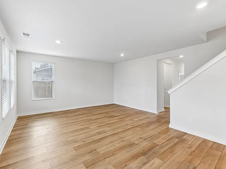 1615 Medinah Ln — Photo 13