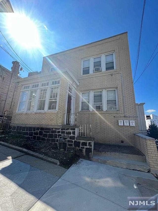 236 Oakdene Ave B, Cliffside Park, NJ 07010 Zillow