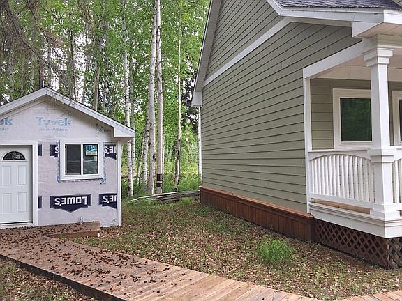 3rd image of 910 Shasta Dr