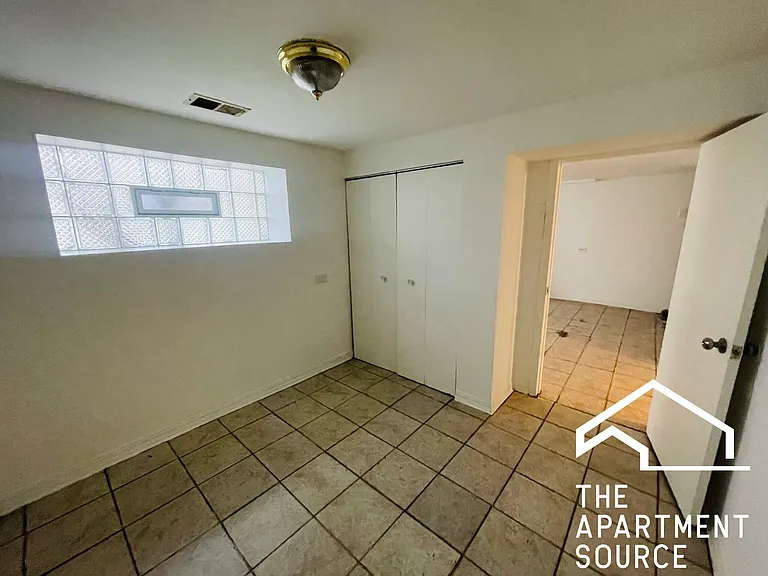 5214 W Crystal St #1 — Photo 7