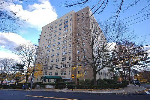 1st image of 30 Lake St APT 3K