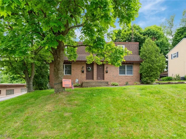 322 Schneider St SE, North Canton, OH 44720