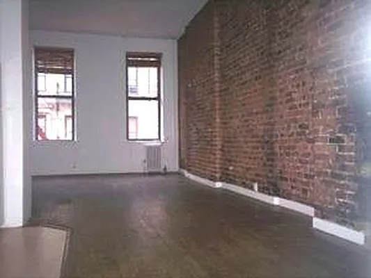 Rented by Douglas Elliman | media 16