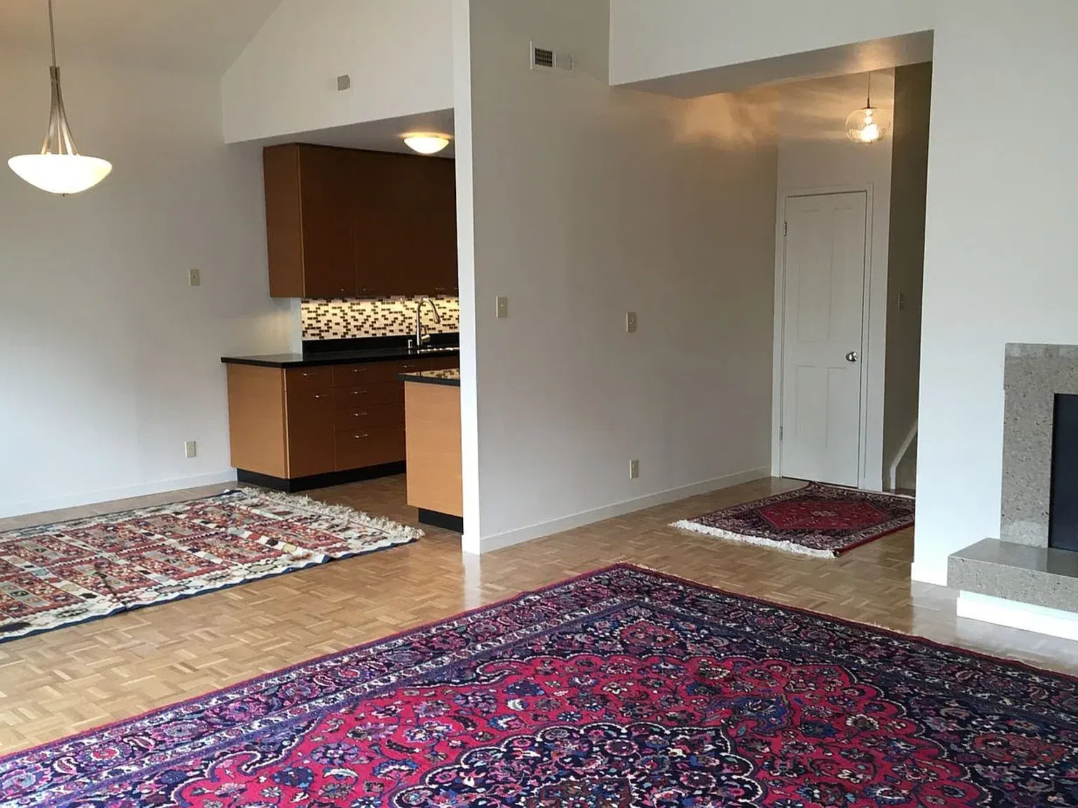 2 bed, 1600 sqft, $6,950 — Photo 2