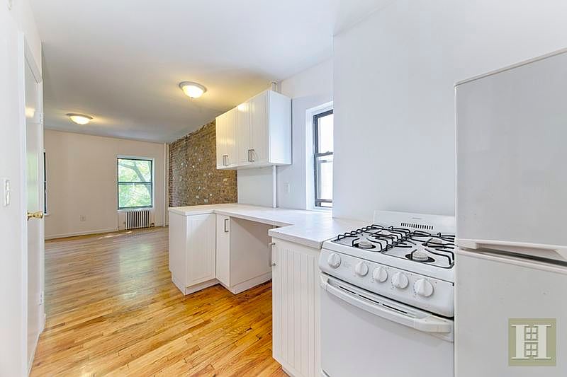 2nd image of 414 E 9th St APT 12