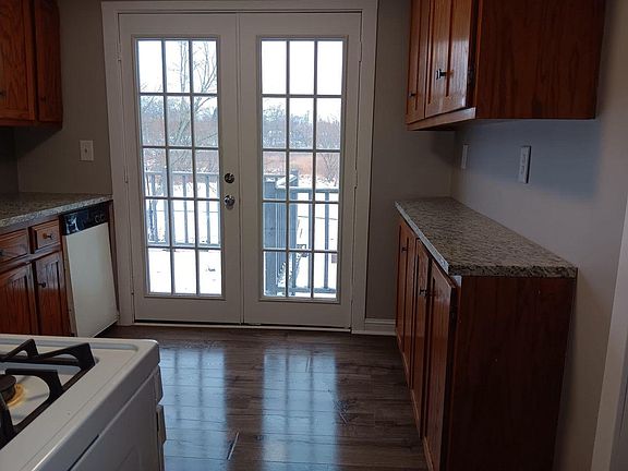 4th image of 4717 Willow Dr Unit 2