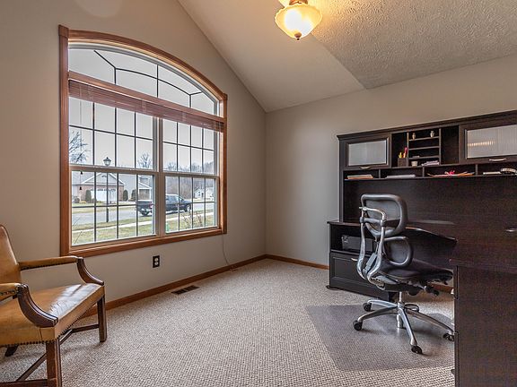 2nd image of 2338 Knotwood Dr