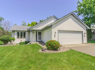 9644 77th St S, Cottage Grove, MN 55016