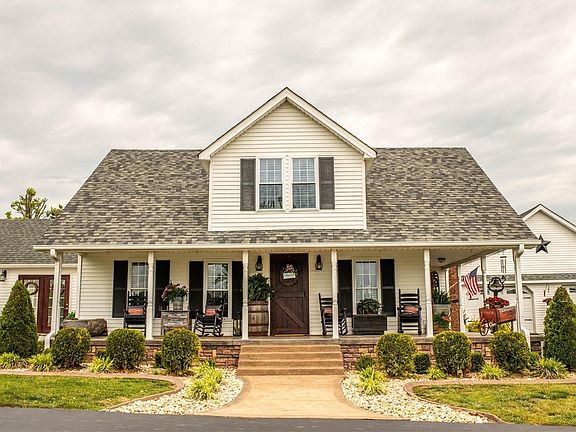 3rd image of 735 Clementsville Rd