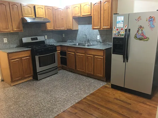 Rented by Q52 LLC | media 2