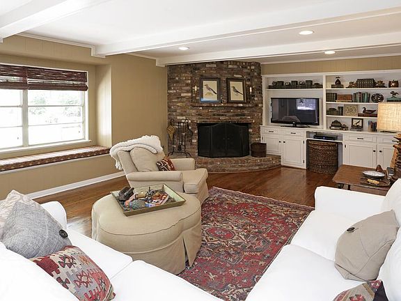 5th image of 274 Stoney Creek Dr