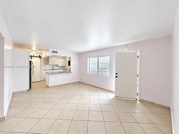3rd image of 3242 Mary St APT S316