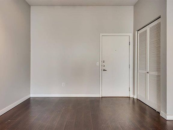 2nd image of 201 W Lancaster Ave Unit 421
