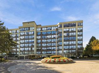 5100 Dorchester Rd #704, Niagara Falls, ON L2E7H4