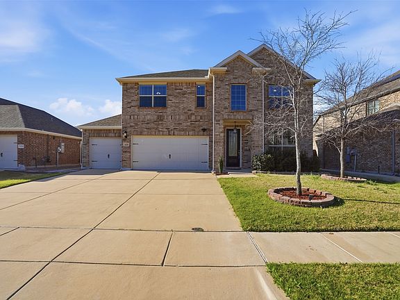 3rd image of 1620 Berry Ridge Trl