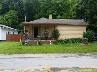 454 Overlook Dr, Hillsville, PA 16132
