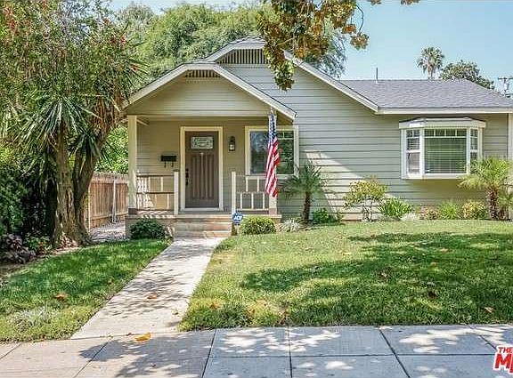 2nd image of 1203 N El Molino Ave