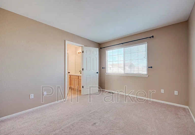 19016 E Bellisario Creek Pl — Photo 25