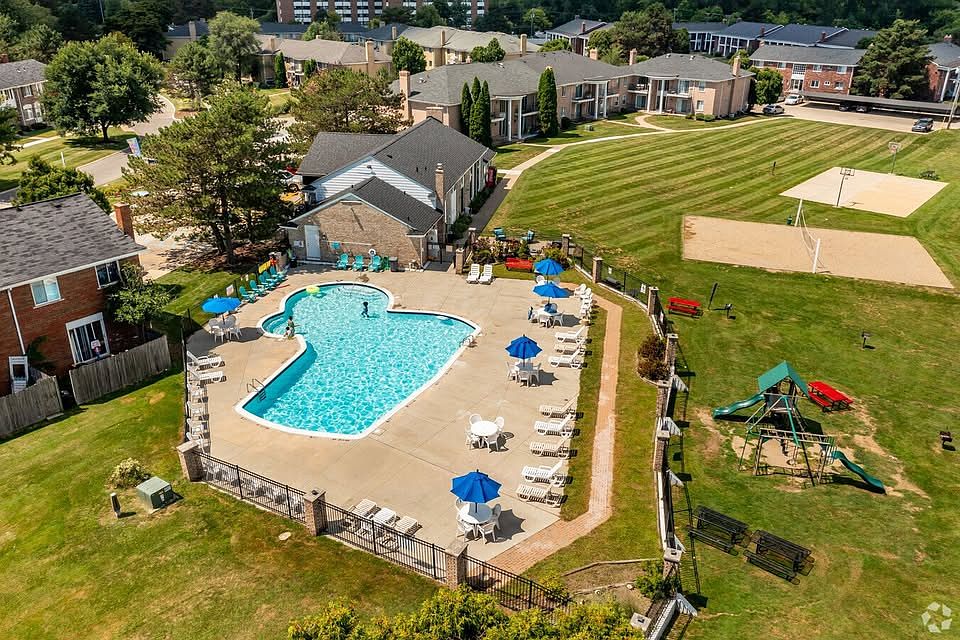Aerial of the pool/clubhouse and common areas. You will have access to these areas as a renter.