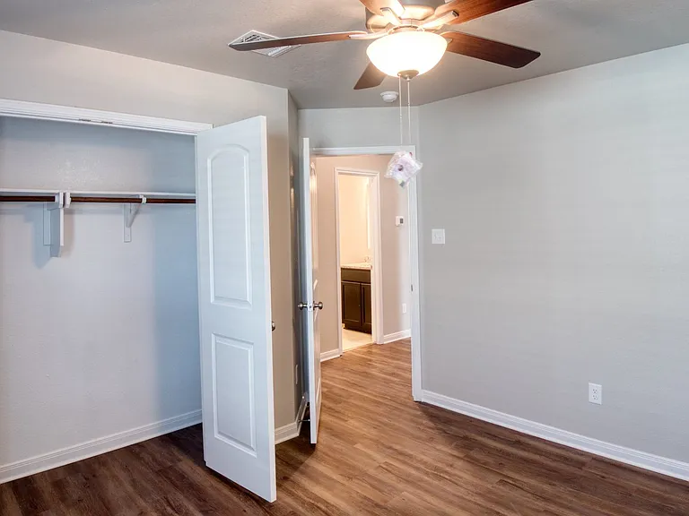 4110 Summer Haze Ct — Photo 19