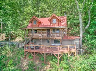 375 Daly Dr, Clyde, NC 28721